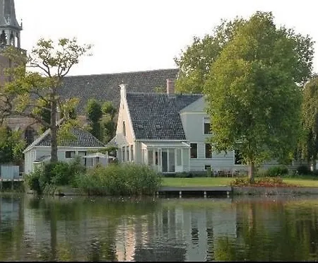 On The Lake Broek in Waterland