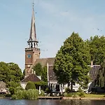 Guest house On The Lake