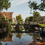 Guest house On The Lake 4*