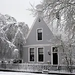 Guest house On The Lake 4*