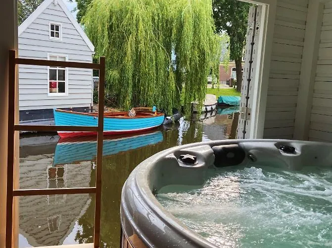 Πανσιόν On The 4*