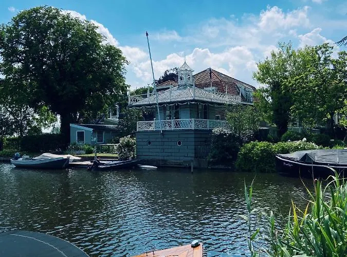 On The Πανσιόν 4*