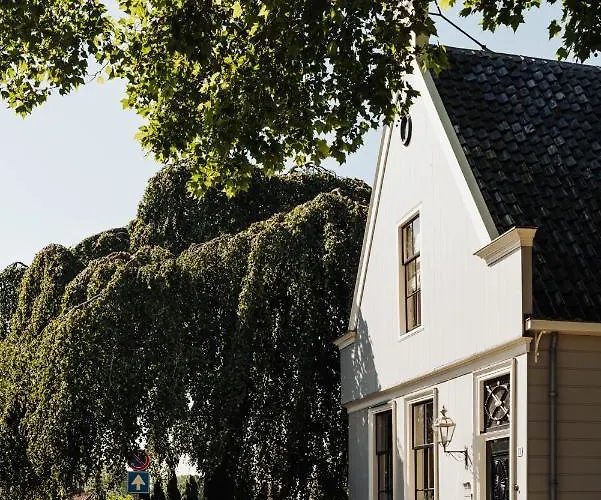 On The Πανσιόν 4*