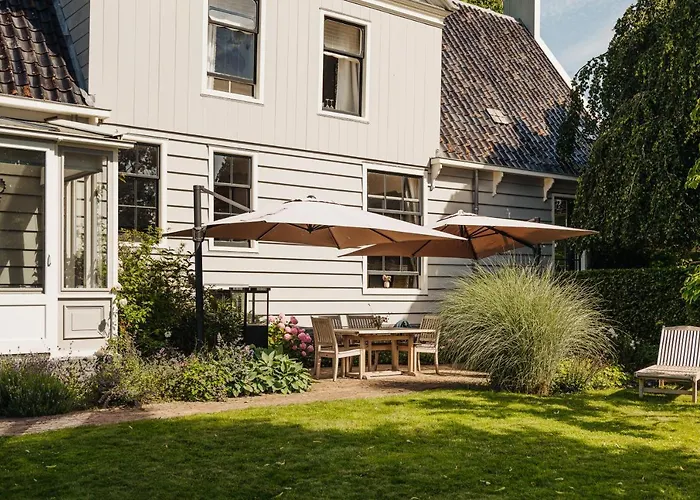 On The Πανσιόν 4*