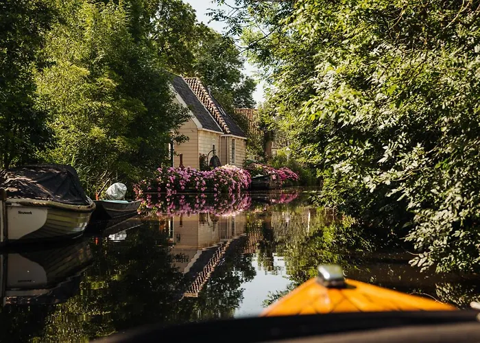 On The Πανσιόν Broek in Waterland