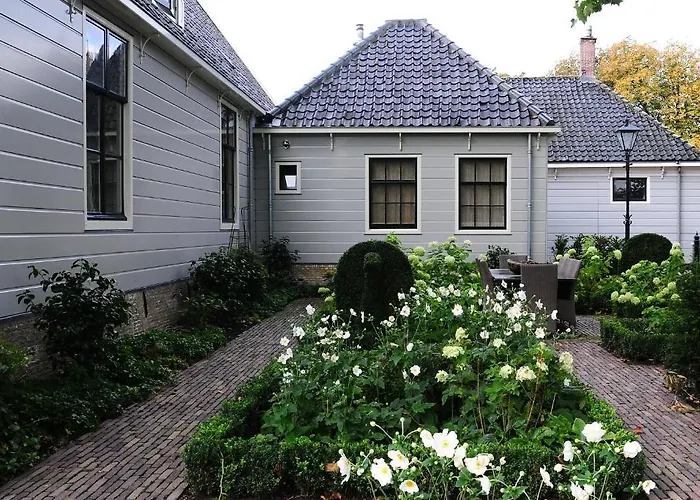 Πανσιόν On The