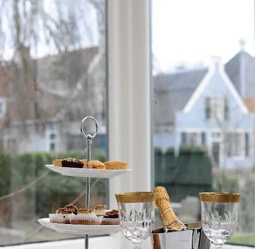 Πανσιόν On The 4*